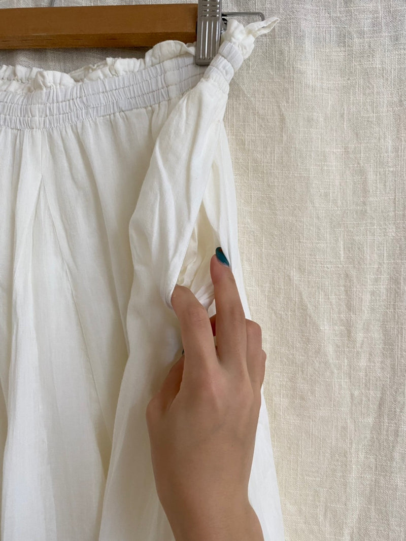 Kimura Seinan niko and... White long skirt