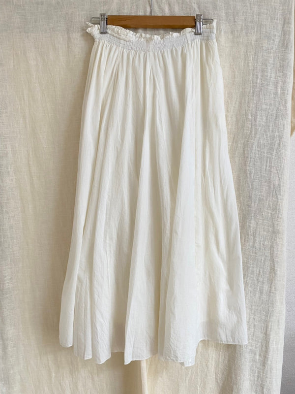 Kimura Seinan niko and... White long skirt